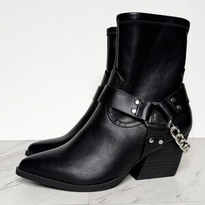 DV Dolce Vita Keeler Harness Black Pointy Toe Bootie 6